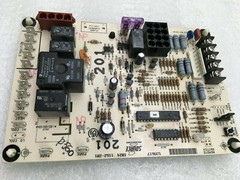 York Coleman Luxaire 539617 1162-201 Control Board 1162-83-201A used #P560