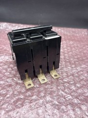 Eaton Cutler Hammer BAB3030H 30A Circuit Breaker 3-Pole 240V AC *NEW*