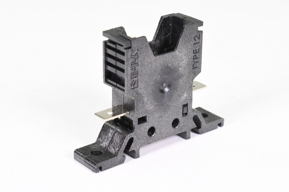 E-T-A 12-P10, Type 12, Plug-in socket, Type12