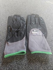 Maxiflex – Oeko-Tex Standard 100 Glove Gray/Black SFT1 Medium- Dozen