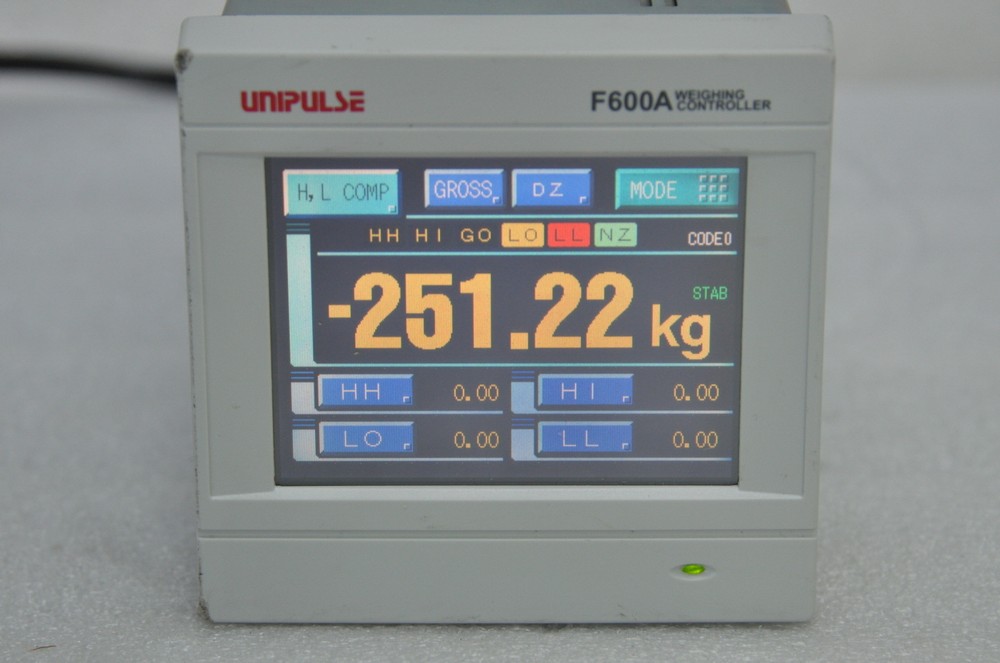UNIPULSE F600AT Weighing Controller 100-240V 18W. #2 (Fixing units missing)