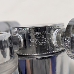 Hudson 2625 Medical Oxygen Regulator With Flowmeter Gauge 15LPM As Shown