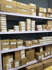 New with Unopened box Allen Bradley 1756-L84ES Guardlogix Controller 1756L84ES