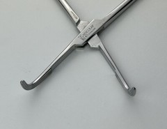 AESCULAP BJ061R Mixter Forceps Tip Width 3mm Overall Length 8.75in