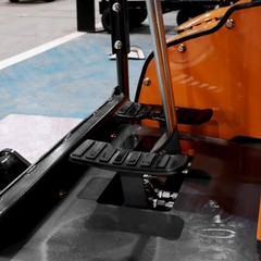 20HP Kubota EPA Mini Excavator | Hydraulic Thumb, Side Tilt & Wide Tracks