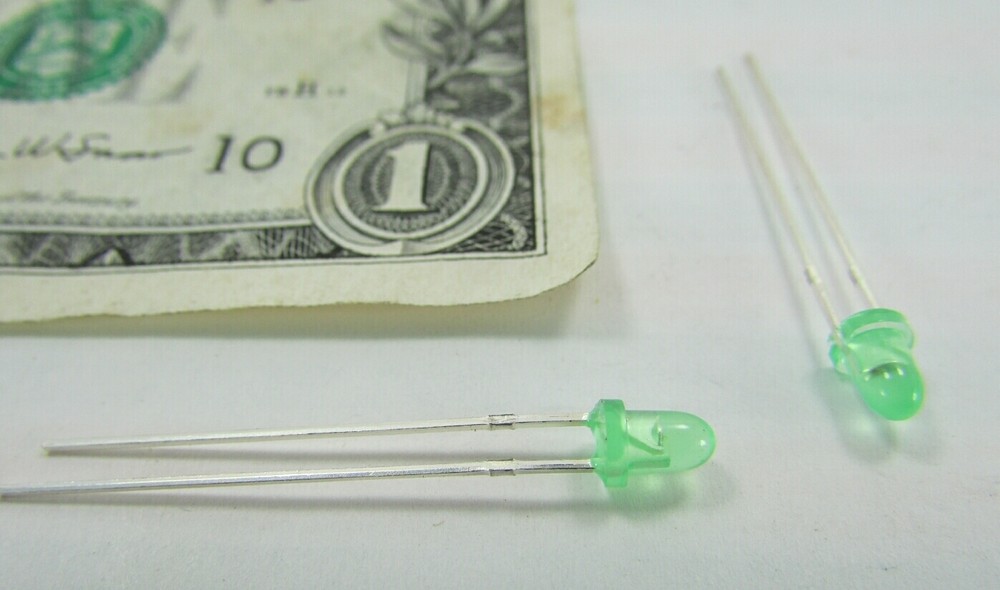 50 Everlight 3MM Green Lens & Light LEDs 2V – 3V DC Thru Hole Solder 1224VGD