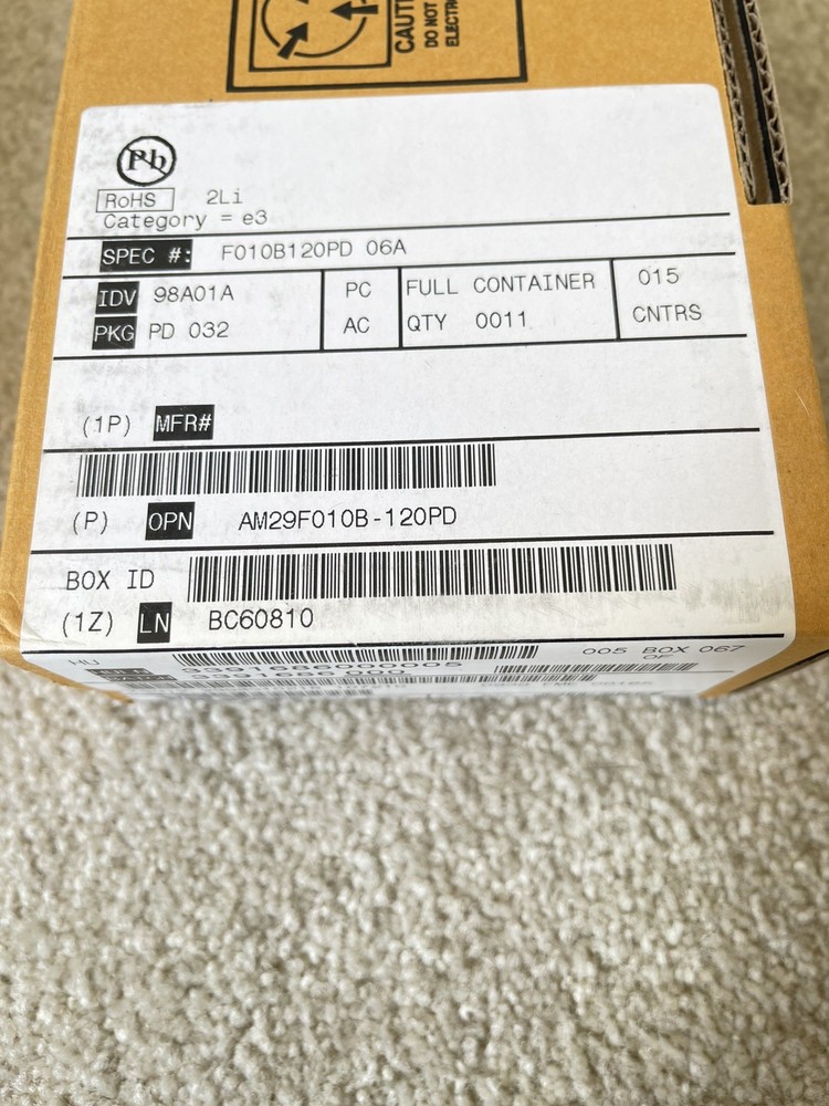 One box (165pcs) AM29f010b-120pd 1Mbit 128Kx8 Flash Memory IC Dip32 pins. New