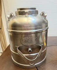 Aervoid Thermal Container Model 954. 2 Gallons No Lid.