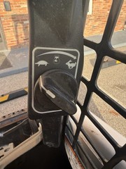 T450 Bobcat Skid Steer Only 1325 Hours!!