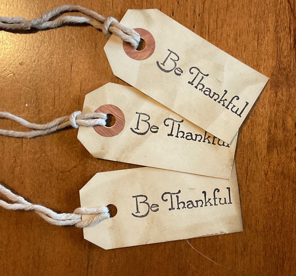 SET of 3 Sm. Primitive Autumn Hang Tags Be Thankful