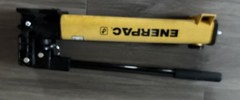 Enerpac P392 Two-Speed Hydraulic Hand Pump 700 Bar/ 10,000 PSI