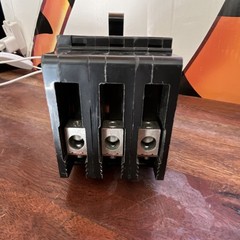 Square D EDB34090 90A 3-Pole Circuit Breaker 240/480Y/277V HACR Type