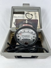 DWYER Industries Differential Pressure Gauge Maghehelic 0 – 0.25 Inches of Water