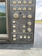 Leader vector/waveform monitor 5870 Powers On