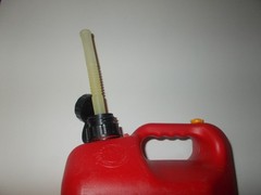 Blitz 2 gallons + 8 ozs. gas can has air vent