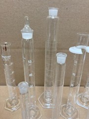Lot of 17 Graduated Cylinders (Made in USA) – 10,25,50 & 100 ml