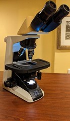 Nikon E200 Eclipse Microscope With Four(4) Objectives 4X, 10X, 40X, 100X