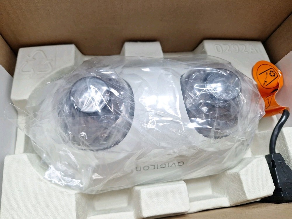 Avigilon 10.0C-H5DH-DO1-IR 10MP H5DH Dual Head IR Dome Camera, Mount New Unused