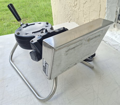 Golden RT-P Malted Carbon’s Belgium Waffle Maker 120V Iron Baker commercial NSF
