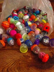 1 inch Vending Machine Capsules Toy Mix 100 pieces Birthday Grab Bags 1″
