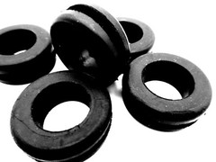 3/4″ Hole Fit Rubber Grommet Wiring Bushing Fits 1/8 To 5/32″ Panel, Has 1/2″ ID