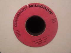 Cincinnati Milacron Grinding wheel 9A80-I6-VRW 6 x 1/2 x 1-1/4″ 4138 RPM