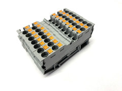 Phoenix Contact PT 4-QUATTRO Feed-Through Terminal Block 3211797 LOT OF 8