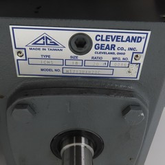 Cleveland ICHS 20:1 Ratio Right Hand Gear Reducer 86RPM 1/2HP 3PH Reliance Motor