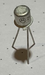2N2222A Genuine Motorola TO-18 NPN Amplifier and Switching Transistor, 5 Each
