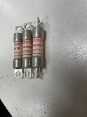 1-SHAWMUT A70P10-4 AMP TRAP TYPE 4 FUSES 10A 700V A70P104