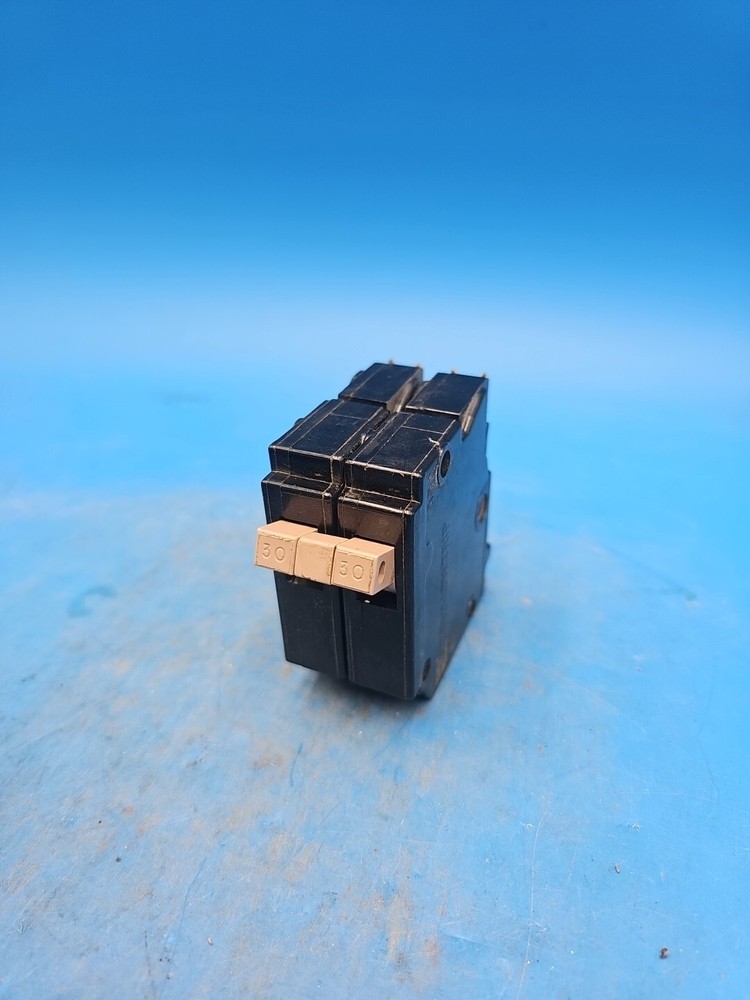 Eaton Cutler Hammer CH230 2 Pole 30 Amp Circuit Breaker. Metal Foot. Half Notch