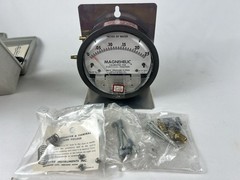 DWYER Industries Differential Pressure Gauge Maghehelic 0 – 0.25 Inches of Water