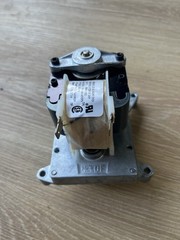 MERKLE-KORFF 3720UP-265 GEAR MOTOR 115V 50/60HZ 3720UP265 * Tested & Working*