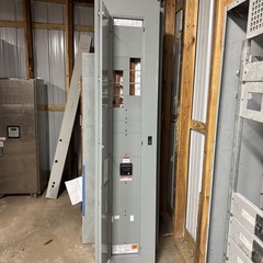 EATON PRL3A 400 AMP MLO 277/480V PANELBOARD WITH SURGE SUPRESSOR EXCELLENT USED