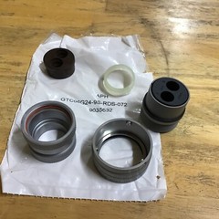 Amphenol 2 Prong ￼ GTC06G24-9S-RDS-072 9035632. NOS