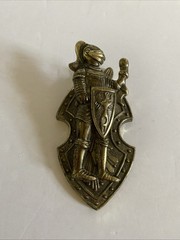 Medieval Knight with Shield Gold Tone Plastic Letter Note Clip Hong Kong Vtg