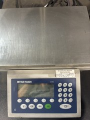 Mettler Toledo ICS465 Balance Scale with PBD555-35LA Weighing Platform 35kg/70lb