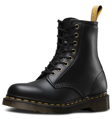 Dr. Martens Unisex-Adult 1460 Pascal 8 Eye Boot Fashion 12 Women/11 Men