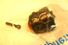 Amphenol 10-825939-012 CABLE CLAMP, SIZE 20/22, DIECAST ZINC nib