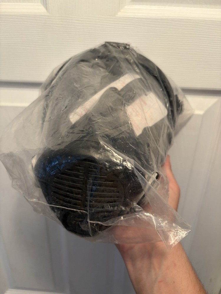 SPERIAN 772000 SURVIVAIR OPTI-FIT APR FACEPIECE RESPIRATOR 7720 – NEW IN BAG