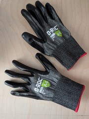 MAGID Liquid Absorbing Level A4 Cut Resistant Work Gloves, 12 Pairs, 9 Large