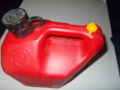 Blitz 2 gallons + 8 ozs. gas can has air vent