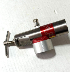 Allied Products L370-220-A-STL Oxygen Regulator, Used