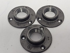 FLOOR FLANGE MALLEABLE IRON 1″ FNPT VIETNAM LOT OF 3