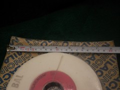 Cincinnati Milacron Grinding wheel 9A80-I6-VRW 6 x 1/2 x 1-1/4″ 4138 RPM