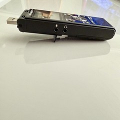 Olympus WS-853 Digital Voice Recorder 8GB USB Flash Memory + Case