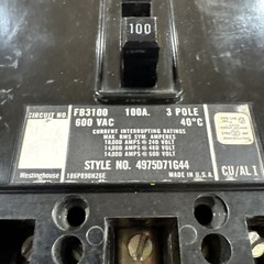 Westinghouse 3P 100A FB3100 600V 3 Pole 100 Amp 4975D71G44 Shunt Trip *Chipped*