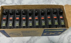 NEW Lot of 10 Circuit Breakers Square D QO120 20A 1 Pole 120/240V Plug In