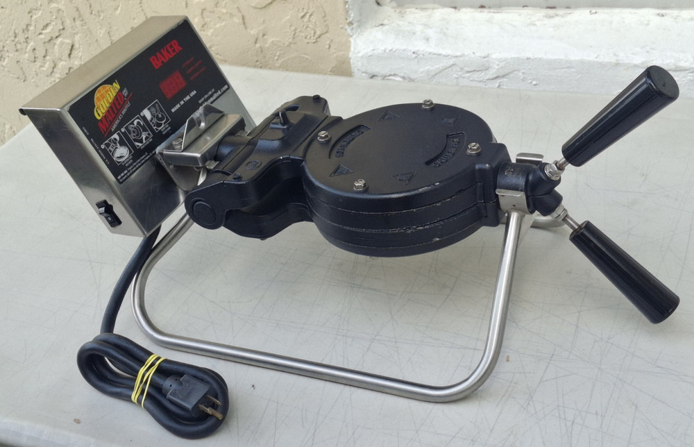 Golden RT-P Malted Carbon’s Belgium Waffle Maker 120V Iron Baker commercial NSF