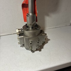 Max Machinery 286-313 5-30V Flow Transmitter W/ 214-593 Piston Flow Meter